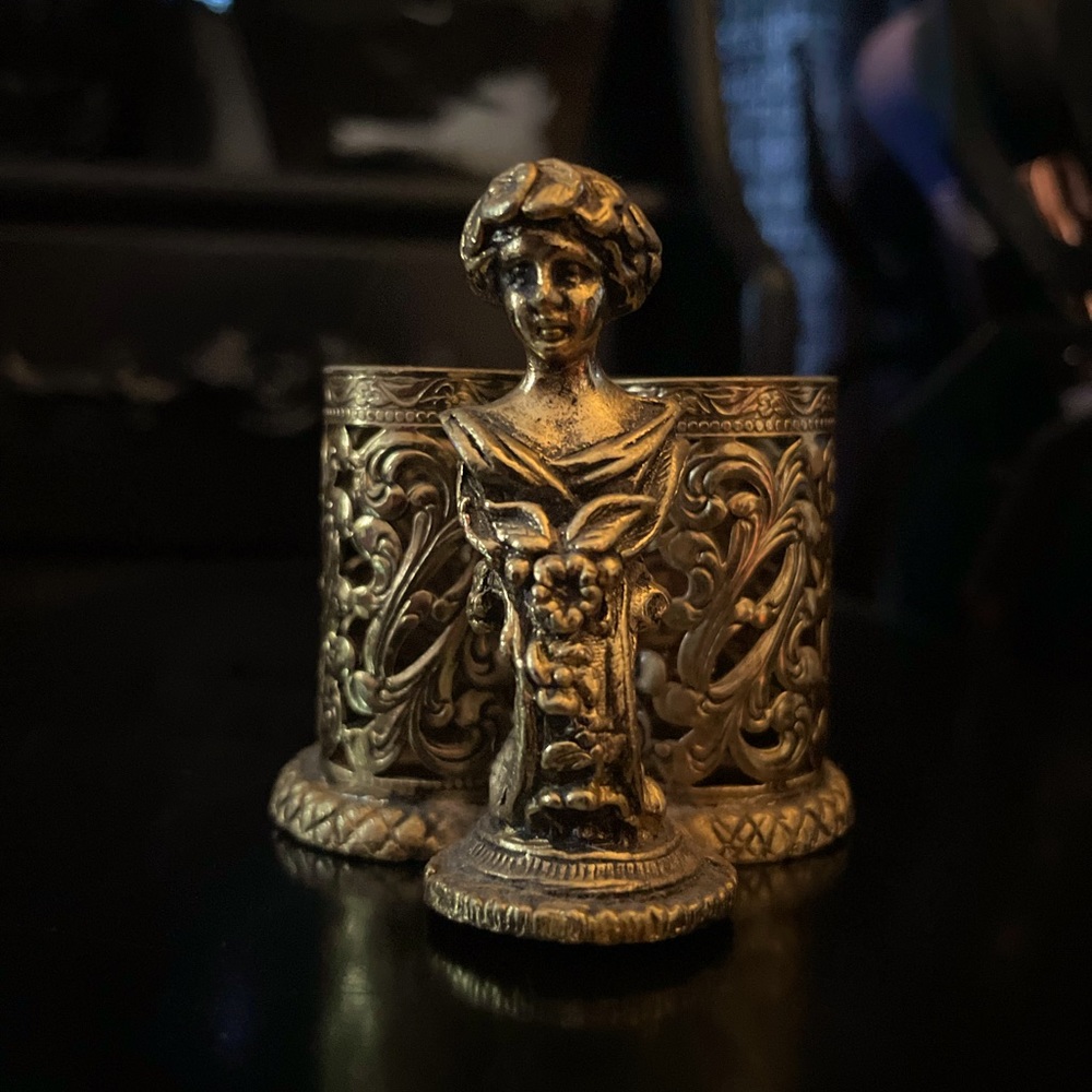 💄Vintage Mid-Century Victorian Gold Stylebuilt 3 Space Lipstick Holder💄